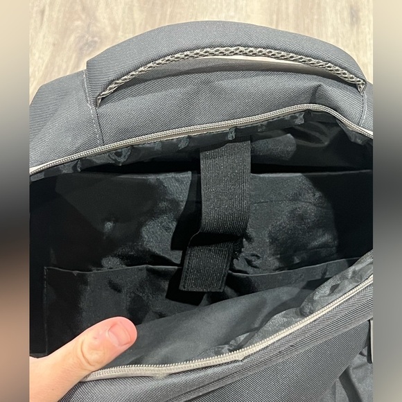 Hilti Tools Backpack Gray Work Site Business Laptop Bag - Picture 4 of 6